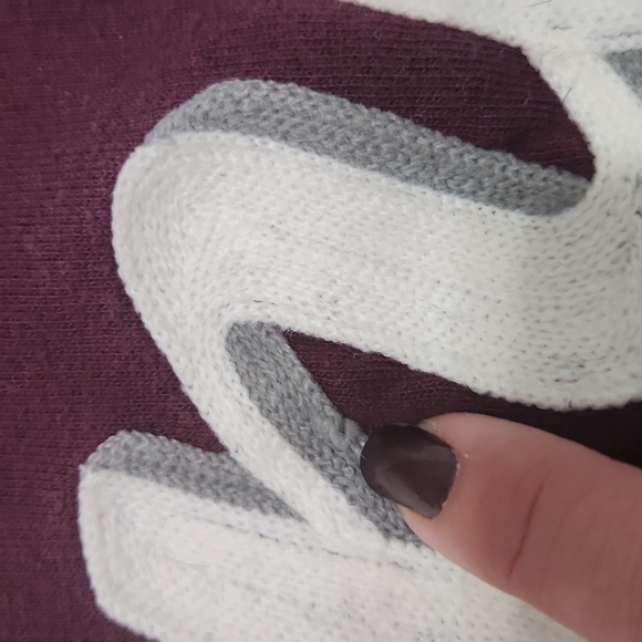 PINK Victoria’s Secret embroidered logo hoodie burgundy size medium - Picture 4 of 6